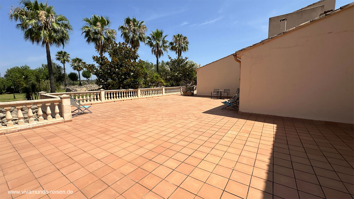 Son-Manera_Yoga-Terrasse
